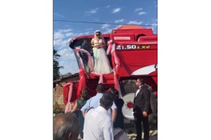 Biçerdöver, gelin arabası oldu