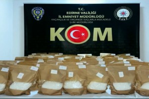 Kamyonette 72 kilo uyuşturucu ele geçirildi