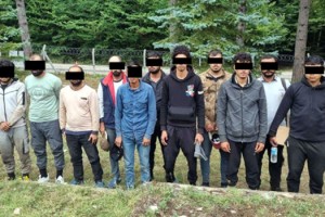 Kırklareli'de 362 düzensiz göçmen yakalandı; 2 organizatör tutuklandı