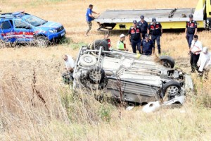 Şarampole devrilen araçtaki Meral öldü, anne ve babası yaralandı