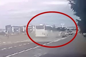 Tekirdağ’da yolcu otobüsü ile otomobil çarpıştığı kaza kamerada: 1 ölü, 2 yaralı