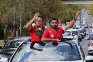 Down sendromlu rekortmen Avrupa şampiyonu Emirhan'a özel karşılama