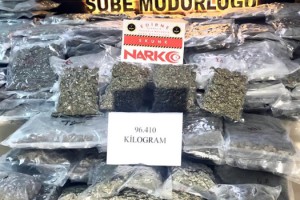 Yakalanacağını anlayınca TIR'daki uyuşturucuyu konteynere atan sanığa 19 yıl hapis