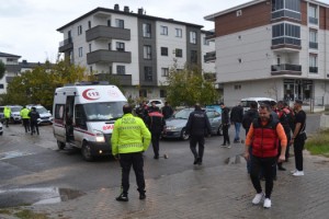 Tartıştığı oğlunu tabanca ile bacağından yaraladı