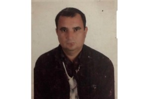 Evinde başından vurulmuş halde bulundu