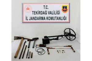 Tarihi obje ve kazı malzemeleri ele geçirildi; 4 gözaltı