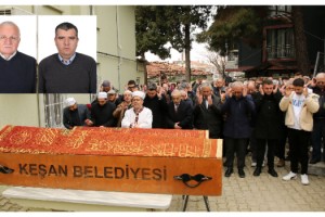 Oğlunun ölümünden 2 saat sonra TIR’ın altında kalıp yaşamını yitirdi