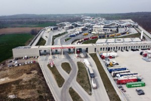 Bulgaristan, Schengen nedeniyle kontrolleri sıkılaştırdı; 10 kilometrelik TIR kuyruğu oluştu