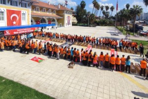 Lösemili çocuklara ramazan kolisi