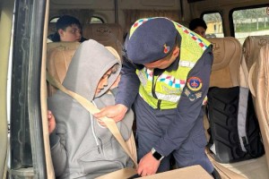 Jandarma öğrenci servis araçlarını denetledi