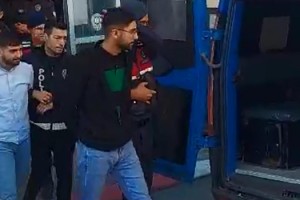 Kargo minibüsü ile göçmen kaçakçılığına suçüstü: 17 organizatör tutuklandı