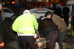 Keşan’da polisten ‘şok uygulama’; 2 gözaltı