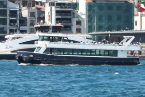 Boğaz turunda yabancı turist tarifesi: Eminönü'nde 150, Sultanahmet'te 3 bin 500