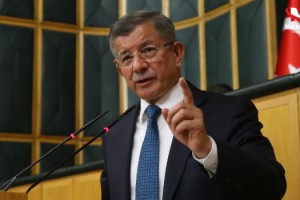 Davutoğlu: Siyasi ahlak yasasını çıkarmadıkça düzelemezsiniz