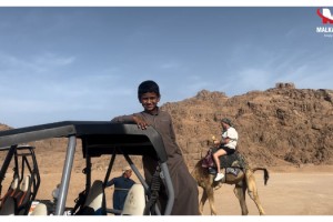 Mısır’da kum tepelerinin arasında Çöl safarisi