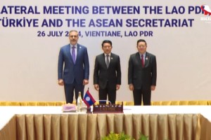 Bakan Fidan’ın Laos temasları