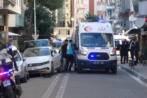 Tabanca ve bıçaklı kavga polis merkezinin önüne taştı; kameradaki olayda 6 yaralı, 11 gözaltı