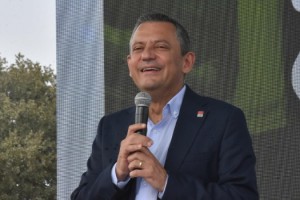 Özgür Özel: Mücadele edenlerin kazandığını tüm Türkiye'ye gösterdik