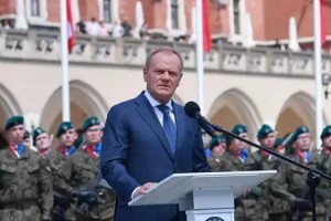 Polonya sığınma hakkını geçici olarak askıya alıyor