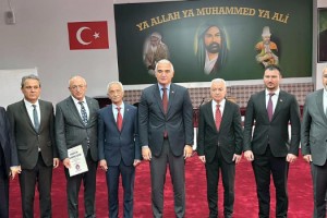 Bakan Ersoy: Gözümüzün önünde insanlık tarihinin en acı olayları yaşanıyor