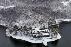 Karla kaplı Abant, havadan dronla görüntülendi