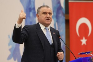 Bakan Bak: Bağımlılıkla mücadelede en önemli husus ailedir