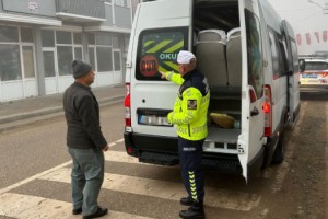 Okul servis araçları denetlendi