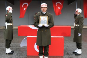 Şehit Binbaşı Kemal Yetişen için Şırnak'ta tören