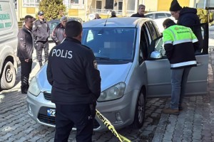 Tahlil sonuçlarını almak için evden çıktı, otomobilinde ölü bulundu
