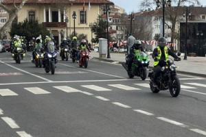 Tekirdağlı motorculardan ‘motorcu dostu bariyer’ eylemi