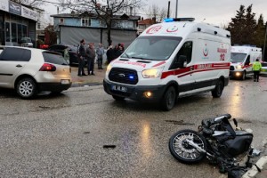 Tekirdağ’da otomobil ile motosiklet çarpıştı: 2 yaralı