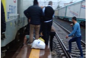 Tekirdağ’da tren ile peron arasına sıkışan kadın yaralandı