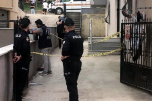 5'inci katın penceresinden düşen 2 yaşındaki Meyra, öldü