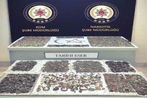 Kapıkule'de TIR'da 12 bin 770 parça tarihi eser ele geçirildi