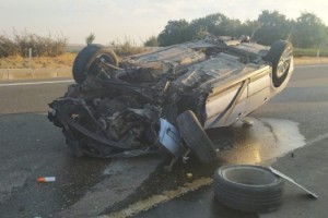 Malkara'da Refüje Çarpan Araç Takla Attı: 1 Yaralı