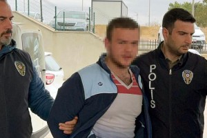 Anne ve babasını öldürüp, 3 akrabasını yaralayan sanığa 74 yıl hapis cezası