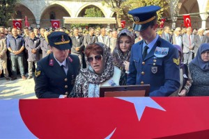 Şehit astsubayın annesi: Gurbet kuşum uçtu gitti