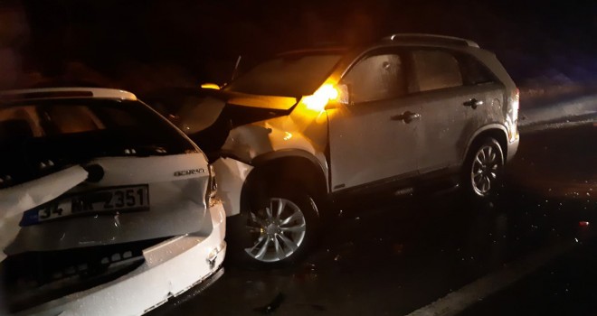 Aşırı Yağış Kaza Getirdi; 3 Yaralı