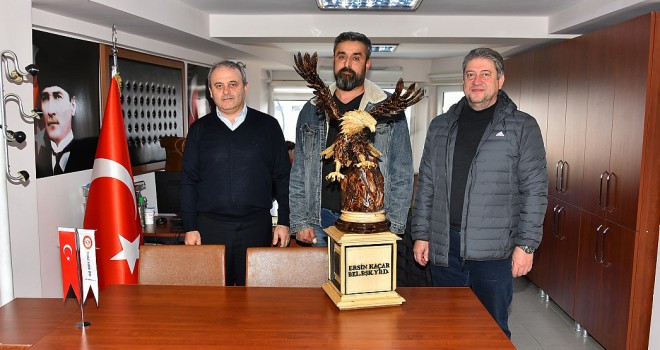 Başkan Yardımcısına Anlamlı Hediye!