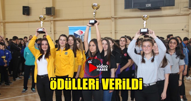 Okul Sporları ve DynEd Dil Eğitim Sistemi’nin Ödülleri Verildi