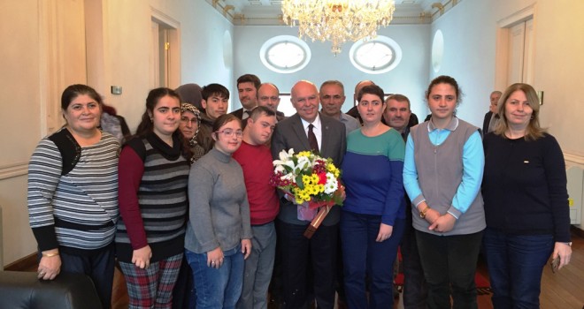 Engel tanımayan personeller Başkan Eşkinat ile buluştu