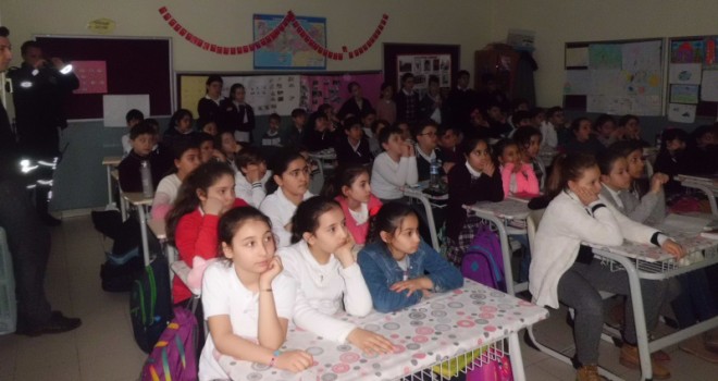 Öğrencilere Trafik Eğitimi Verildi