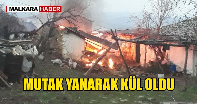 Elektrik Kontağından Çıkan Kıvılcım Mutfağı Kül Etti