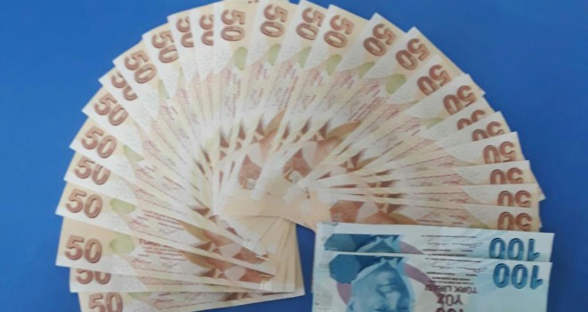 Kalpazanlar Yakayı Ele Verdi