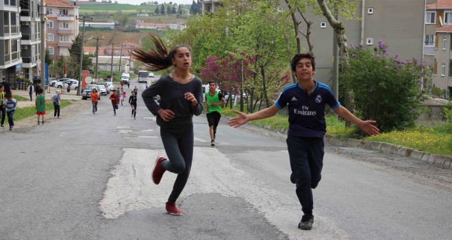 23 NİSAN KROS YARIŞMALARI YAPILDI