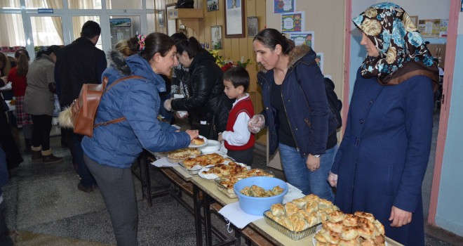Okul Aile Birliğinden Kermes