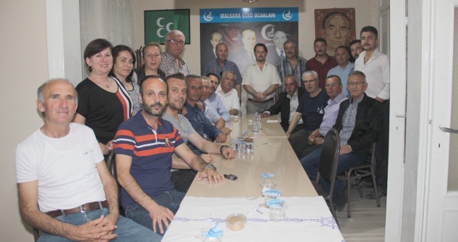 MHP’li İş Adamından İftar Yemeği