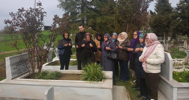 Şehitlerimizin Mezarlarını Ziyaret Ettiler