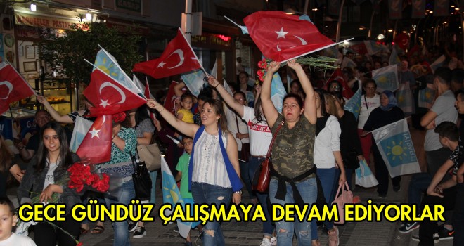 Genci Yaşlısı Meral Akşener İçin Çalışıyor