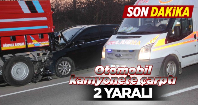 Otomobil Kamyonete Çarptı; 2 Yaralı